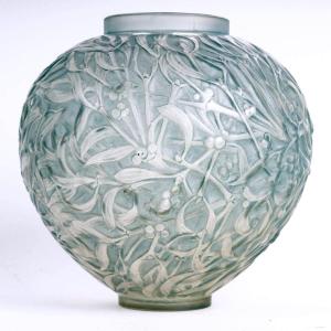 1920 René Lalique - Vase Gui Verre Blanc Patiné Bleu