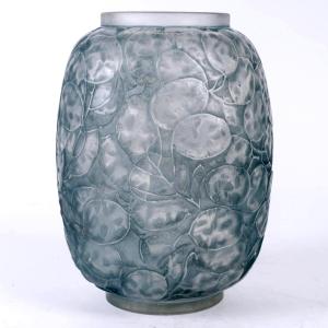 1914 René Lalique - Vase Monnaie Du Pape Verre Blanc Patiné Bleu