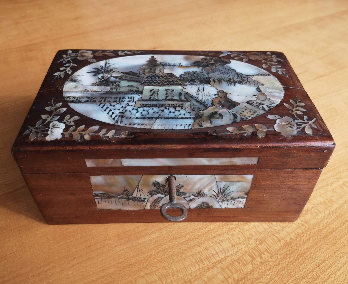 19th Century Chinese Scholar's Box Wood And Burgeautée Mother-of-pearl Inlays With Key-photo-4