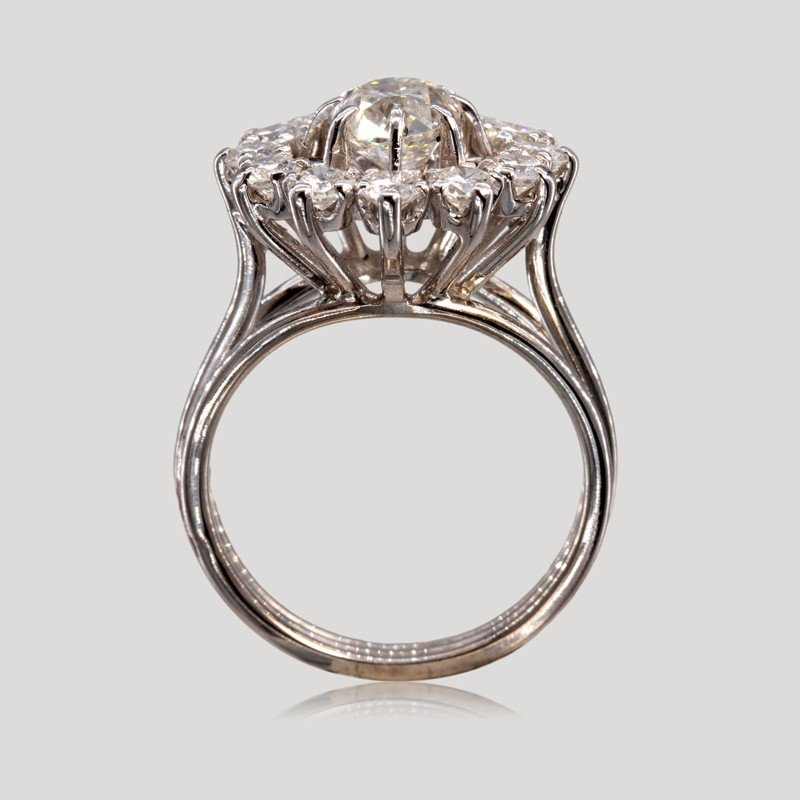 Round Diamond Marguerite Ring, Circa 1960-photo-2