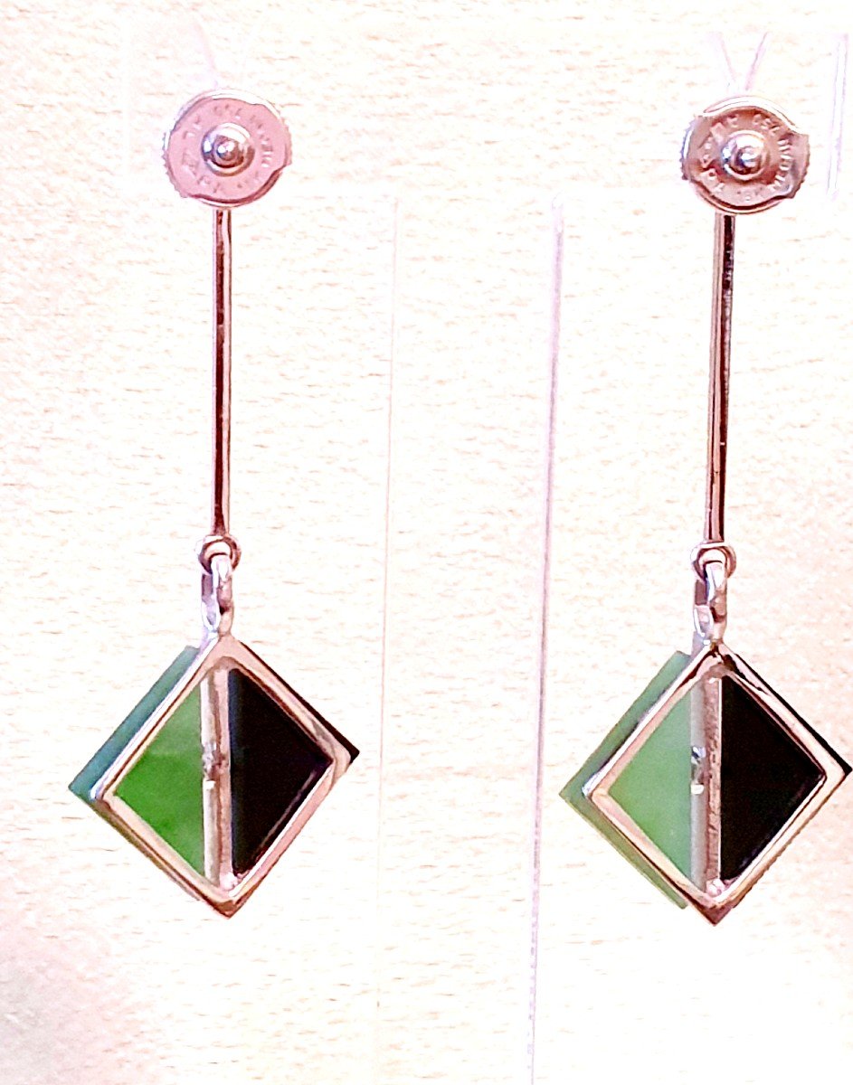 BOUCLES d'OREILLES PENDANTES EN OR BLANC - MOTIFS ONYX  - JADE  et DIAMANTS - STYLE ART DECO-photo-2