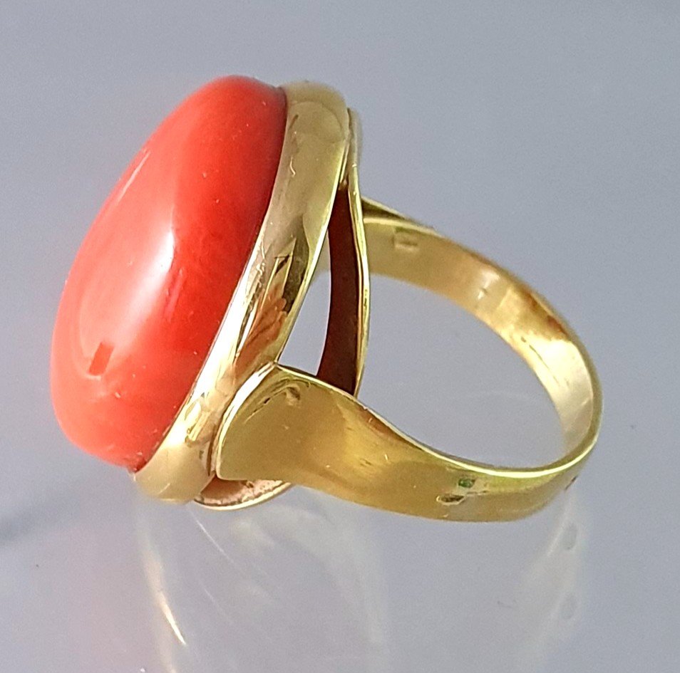 BAGUE OR JAUNE avec un IMPORTANT CABOCHON de CORAIL-photo-3