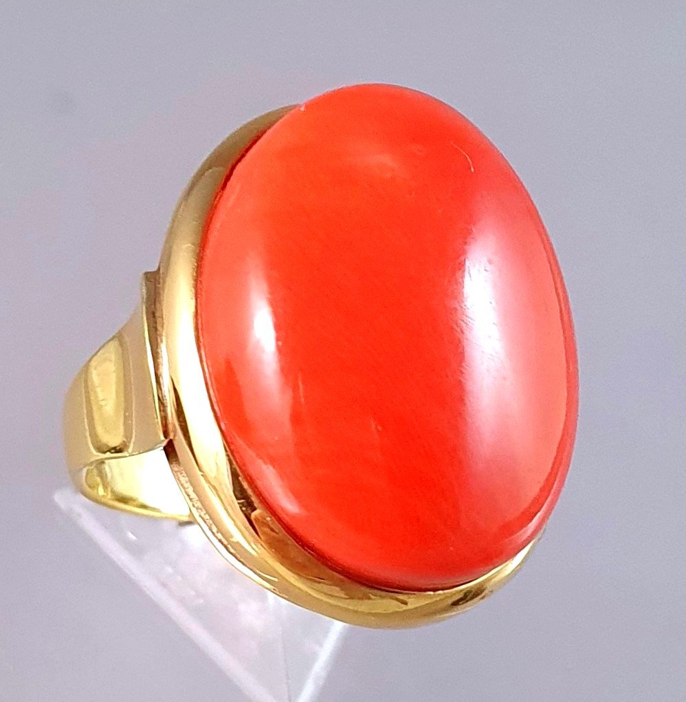 Yellow Gold Ring With A Large Coral Cabochon