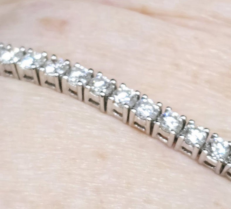 Tennis" Line Bracelet White Gold And Brilliant Diamonds