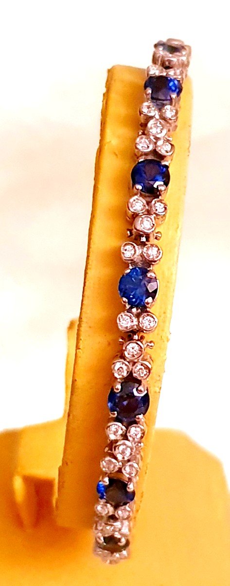 White Gold Bracelet With Blue Fine Saphirs & Diamonds