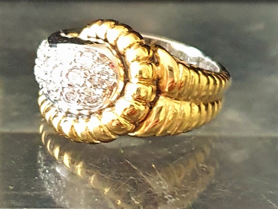 BAGUE OR JAUNE/OR BLANC  PLATEAU ASSYMETRIQUE PAVE DE DIAMANTS-photo-3