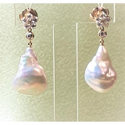 BOUCLES d'OREILLES  en 2  PARTIES - DIAMANTS et  PERLES POIRES BAROQUES