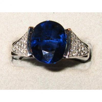 Oval Blue Sapphire 4,29 K White Gold Ring  And Brilliant Diamonds