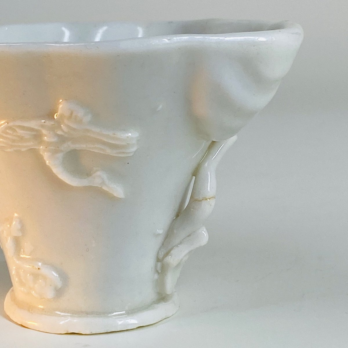 Libatory Cup In "blanc De Chine" Porcelain - Kangxi Period (1662-1722)-photo-4