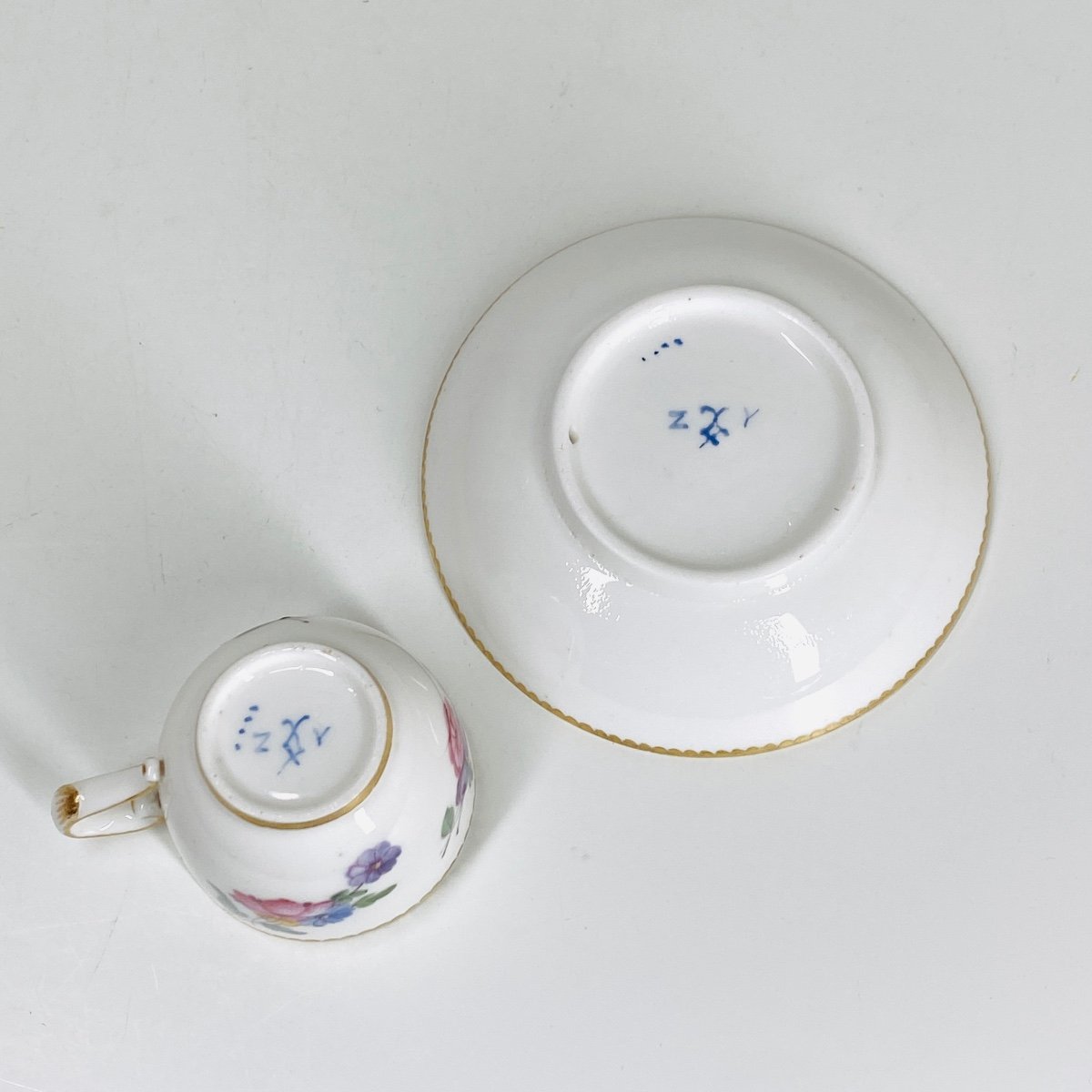 “mignonette” Cup And Saucer In Sèvres Porcelain - 18th Century-photo-2