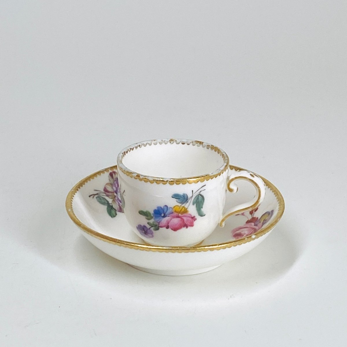 “mignonette” Cup And Saucer In Sèvres Porcelain - 18th Century