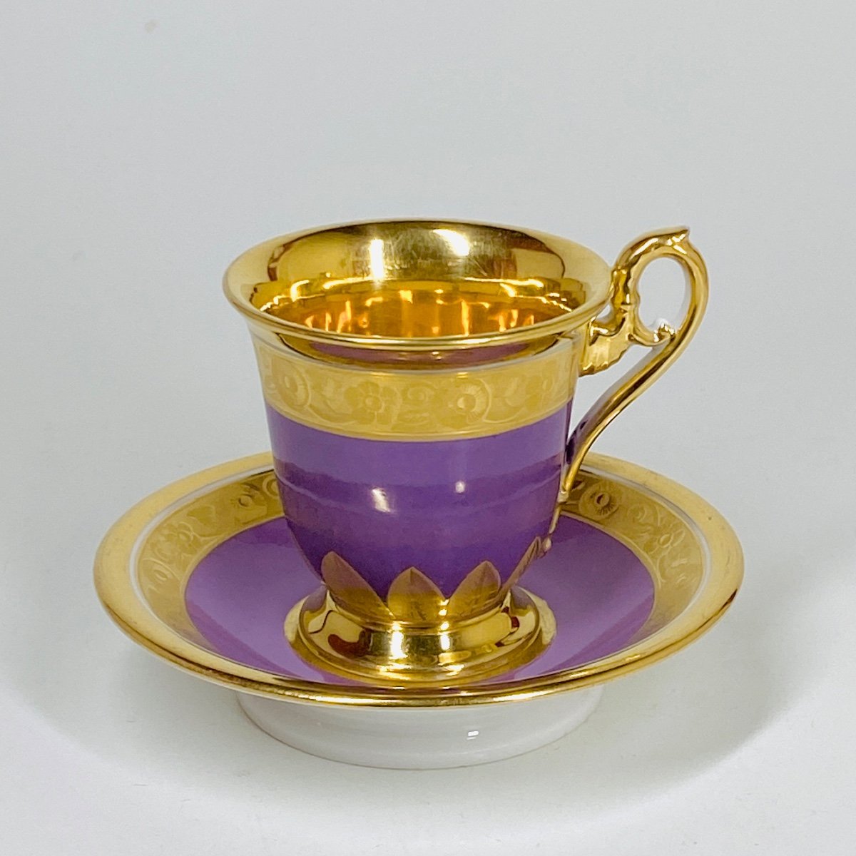 Paris - Manufacture Duhamel - Porcelain Cup With Purple Background - Early Nineteenth Century