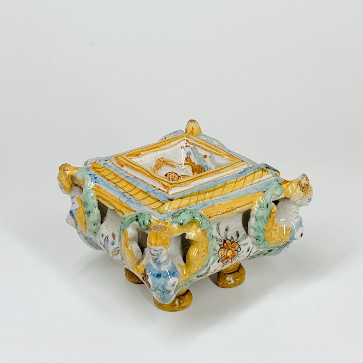 Large Table Salt Cellar In Deruta Majolica - 17th Century-photo-3