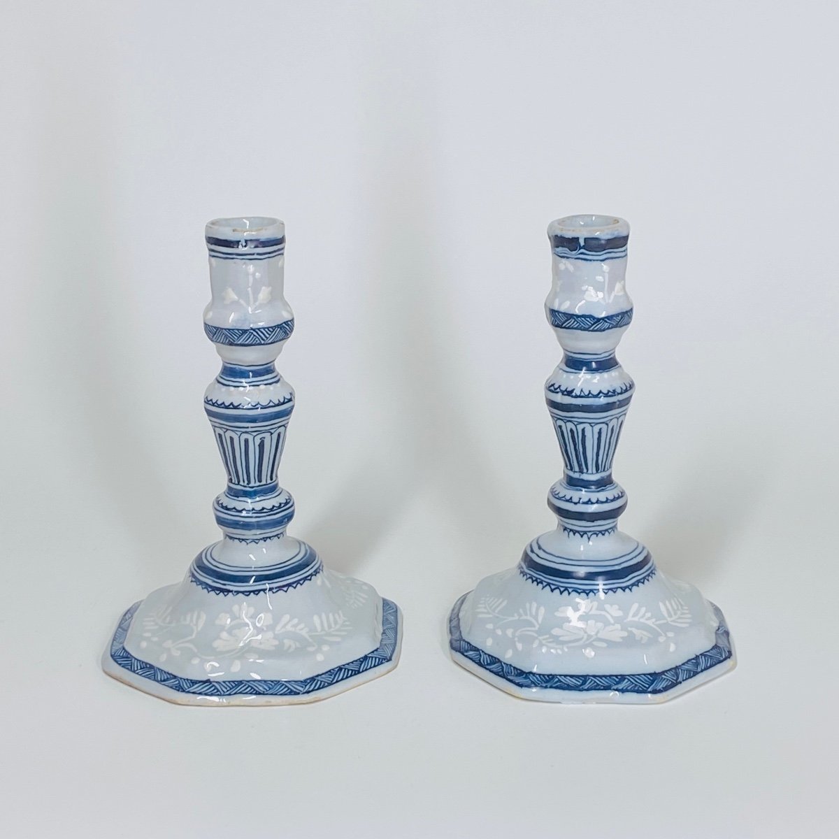 Pair Of Earthenware Candlesticks From Saint-amand-les-eaux - Eighteenth Century-photo-2