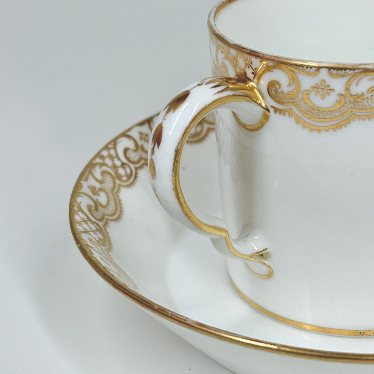 Grande tasse à chocolat en porcelaine tendre de Sèvres - XVIIIe siècle-photo-4