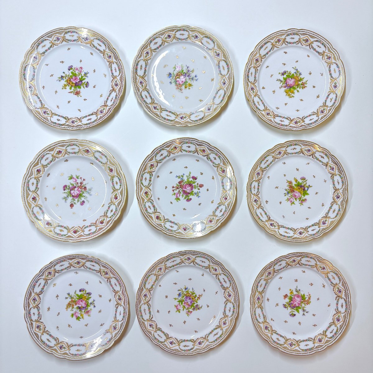 Set Of Nine Bordeaux Porcelain Plates And Two Paris (locré) Porcelain Sugar Bowls - Eighteenth -photo-2