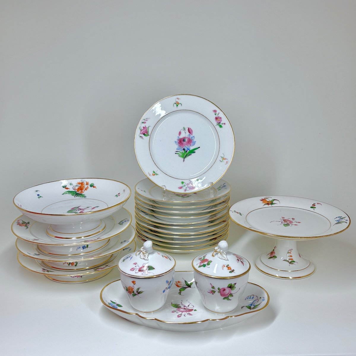 Porcelain Dessert Service With Flower Decoration - Paris - Rousseau Factory - Nineteenth Centur