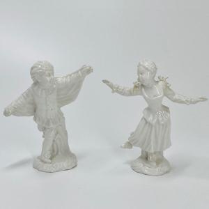Paire de statuettes figurant deux jeunes danseurs - XVIIIe siècle