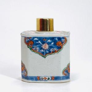 China - Tea Caddy With Imari Decoration - Kangxi Period (1662-1722)