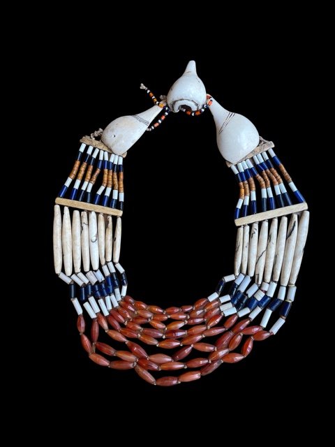 Collier Nagaland En Différents Matériaux Inde XXème siècle 