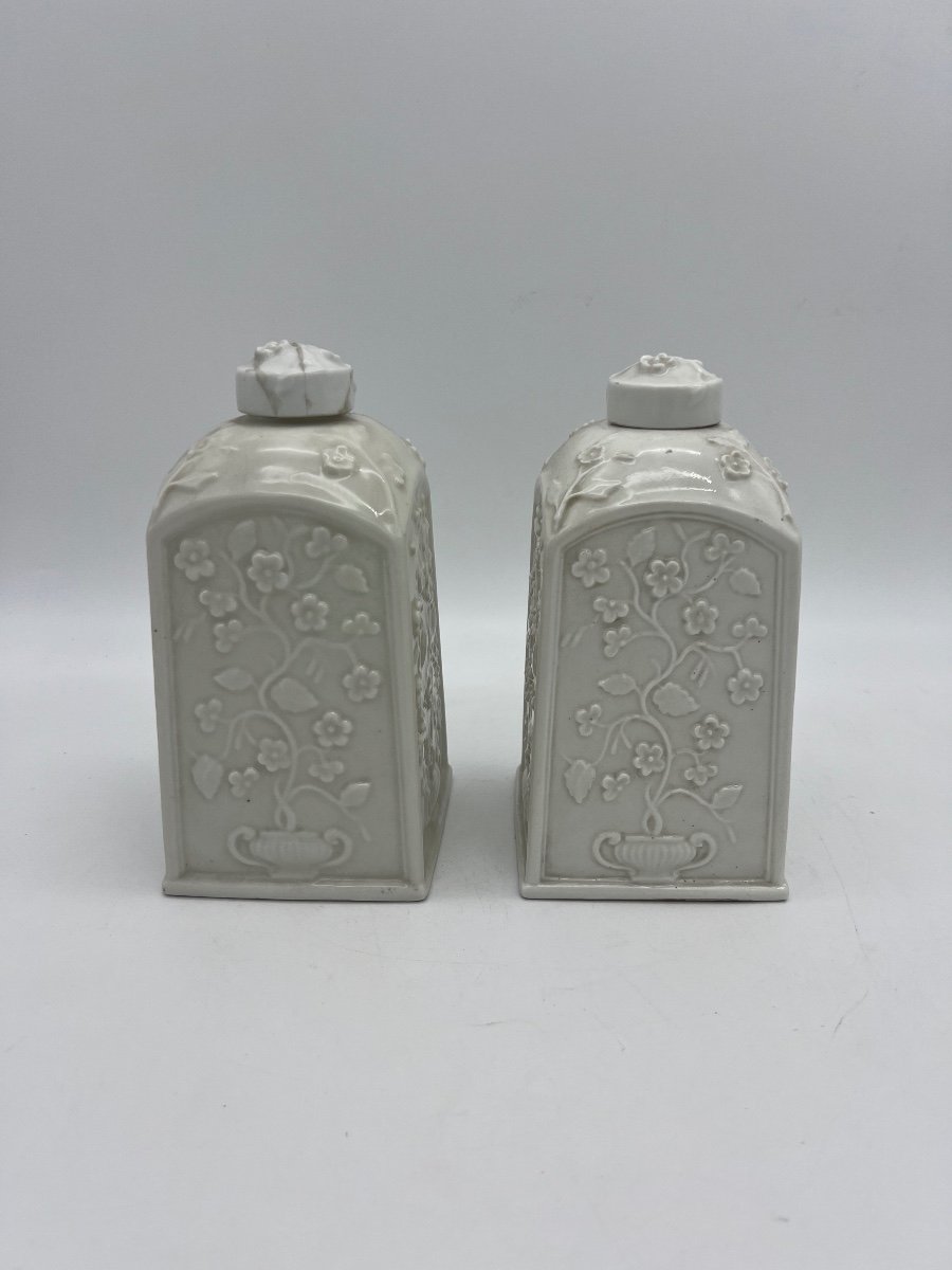 Two Porcelain Tea Holders. 