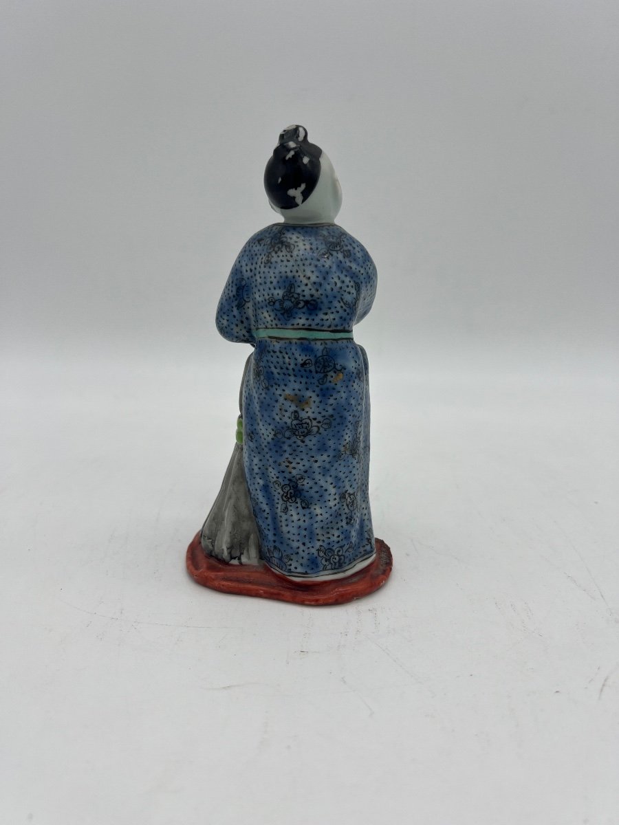 Small Polychrome Porcelain Statue. -photo-3