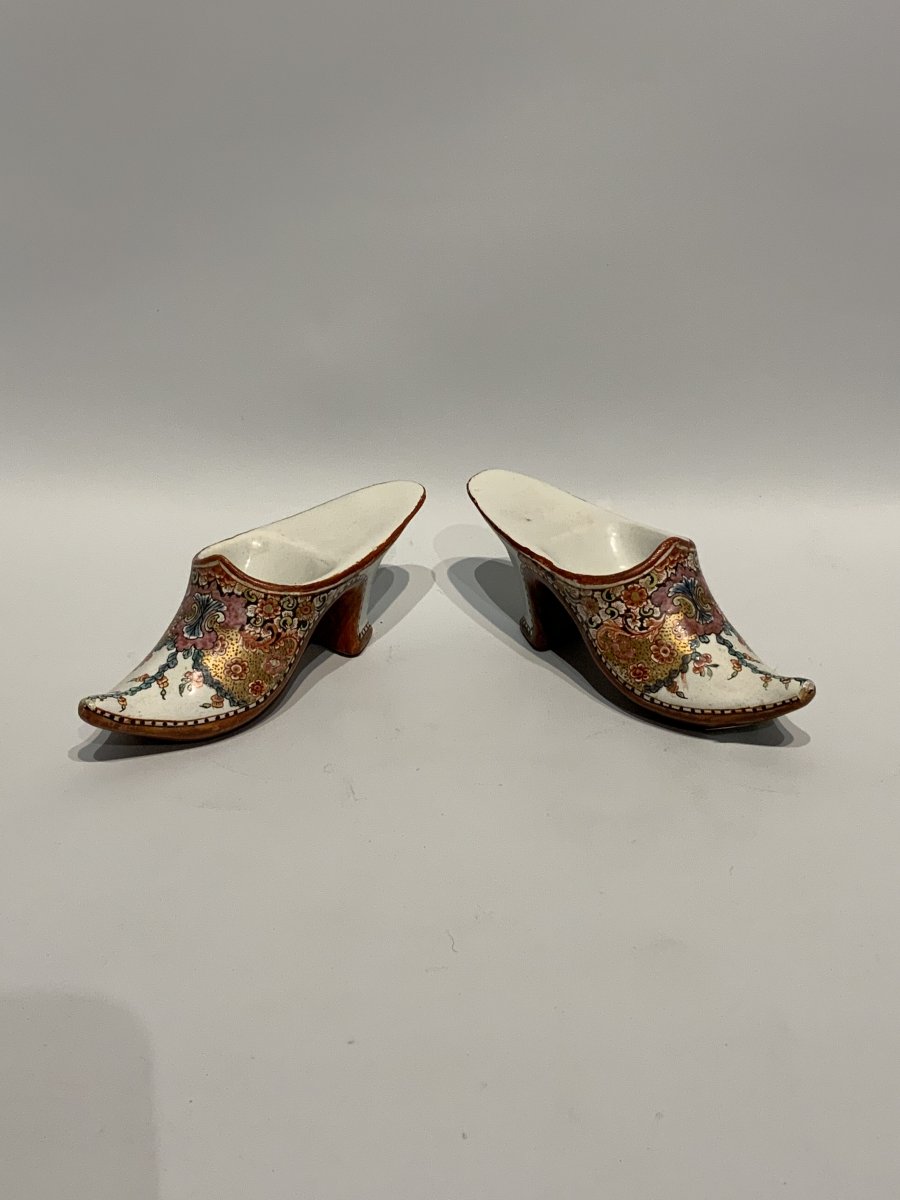 Delft, Pair Of Shoes In Delft Earthenware Eighteenth Century.-photo-4