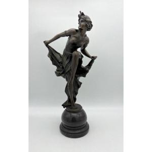 Sculpture En Bronze Sur Un Socle En Marbre Representant Une Dame Dansante, Signée A. Gory."