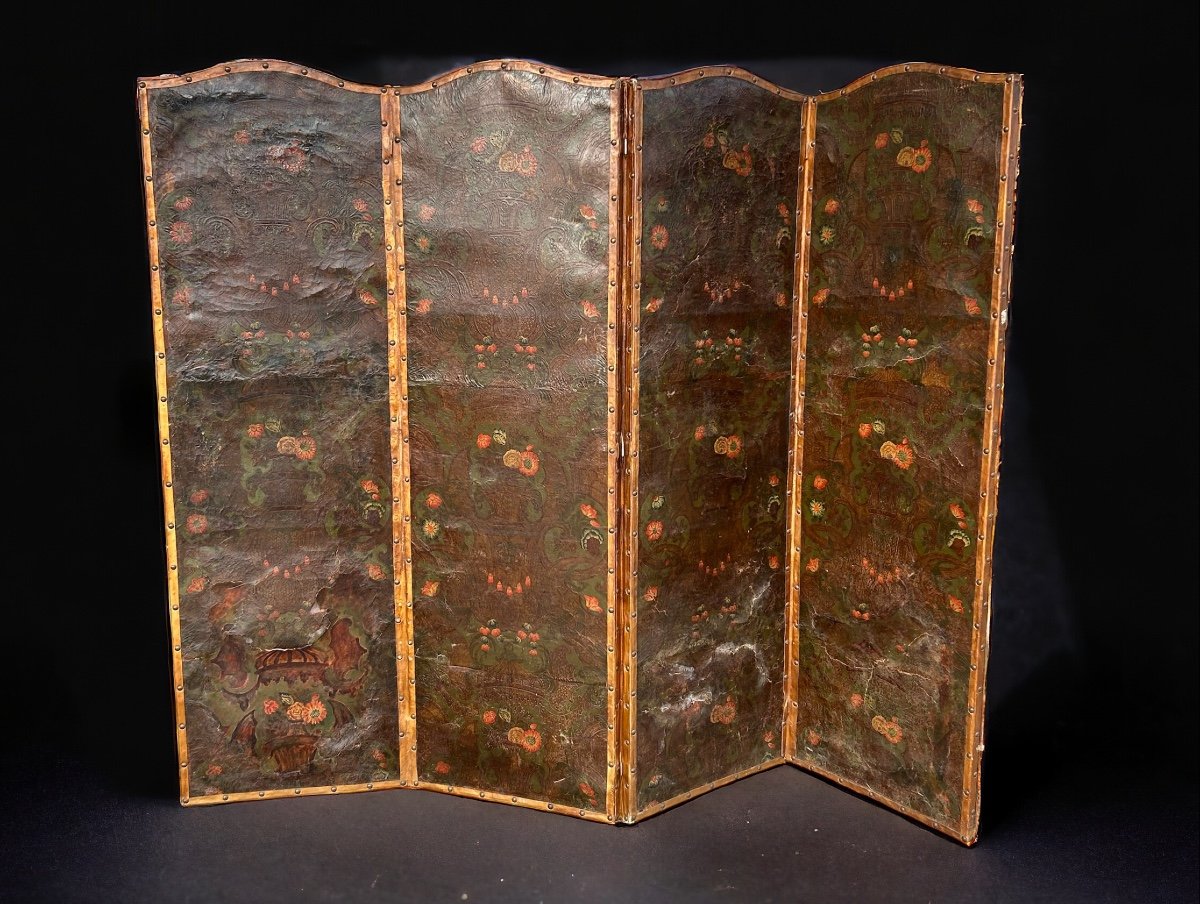 Large Four-leaf Screen In Cordoba Leather From The Late 18th Century H 188 Cm