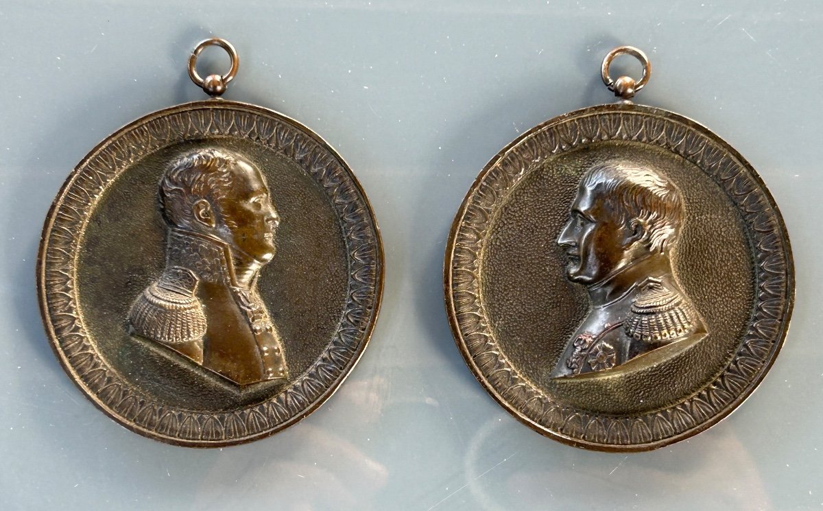 Pair Of First Empire Bronze Medallions - Portraits In Profile - Napoleon Bonaparte 