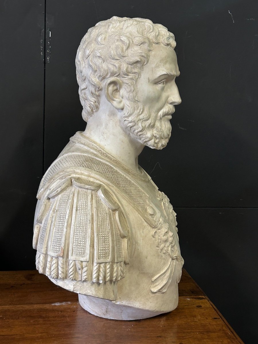 Important Bust Portrait Of A Roman Emperor In Cuirass - Plaster Sculpture 20th Century -photo-1