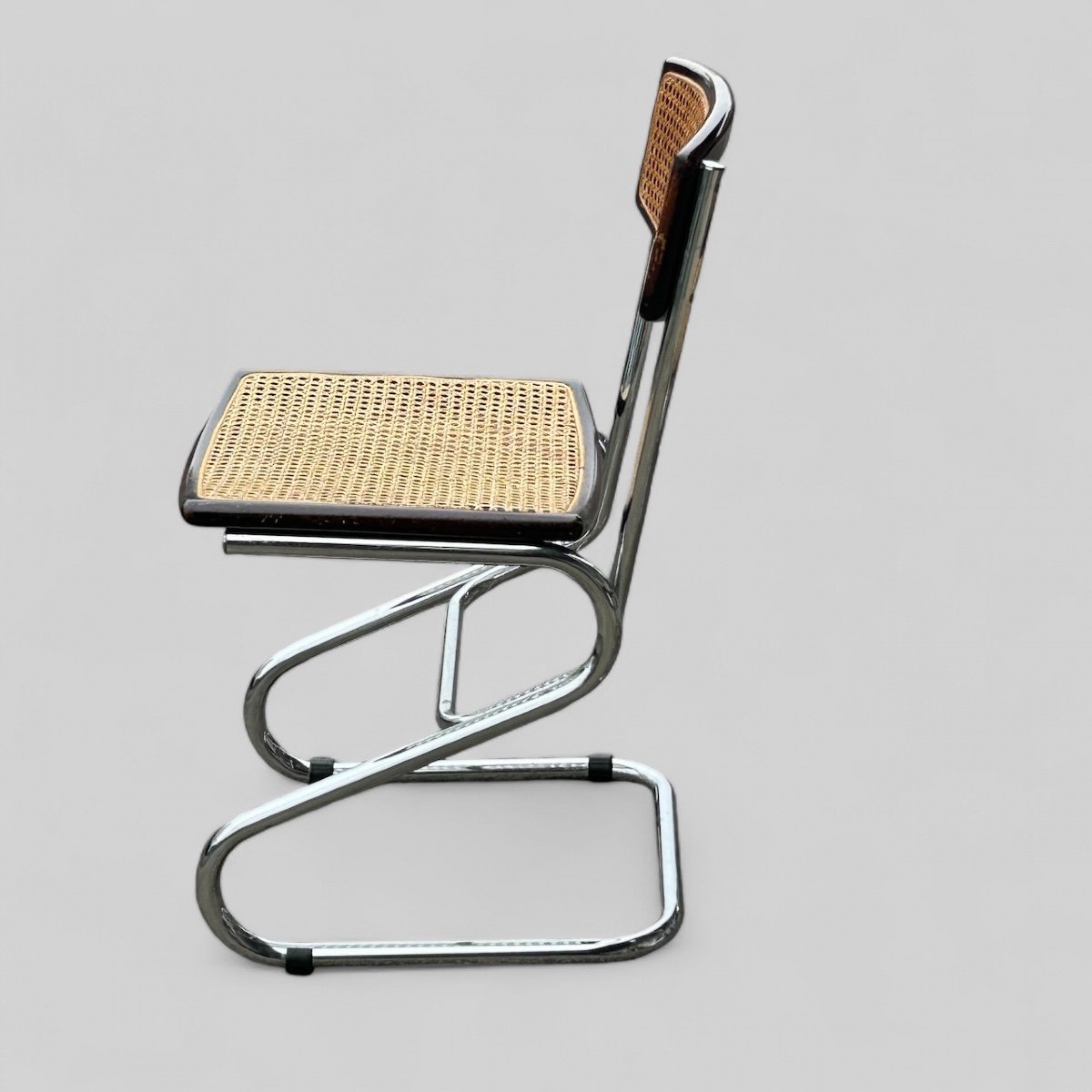 Suite De Quatre Chaises Tubulaires Vintage Italie Style Bauhaus Marcel Breuer Vers 1970-photo-1