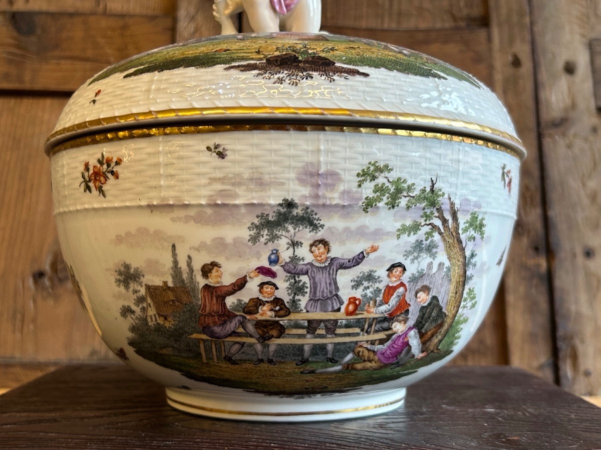 Covered Berlin Porcelain Tureen Or Punch Bowl, 19th Century -photo-4