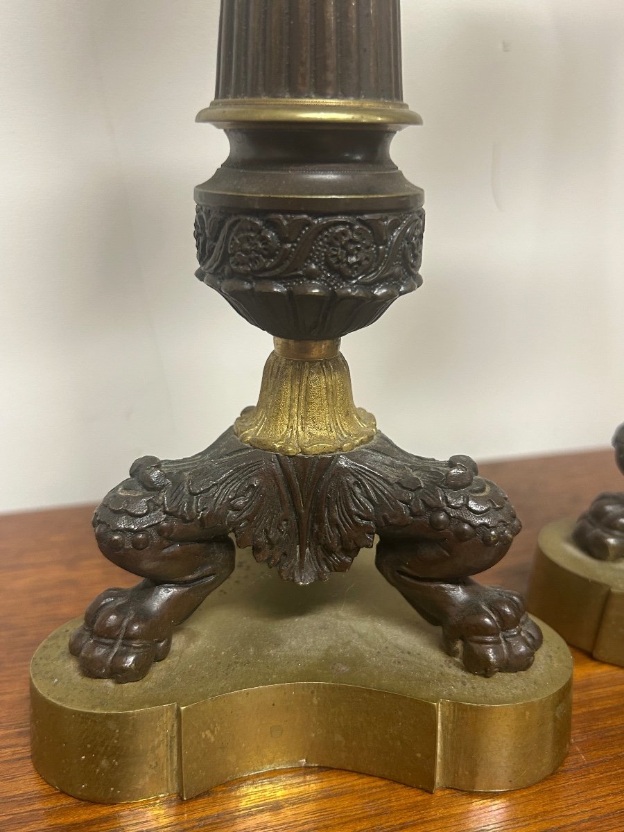 Pair Of Restoration Period Candlesticks In Bronze With Gilded And Brown Patina, 19th Century Claw Feet -photo-3