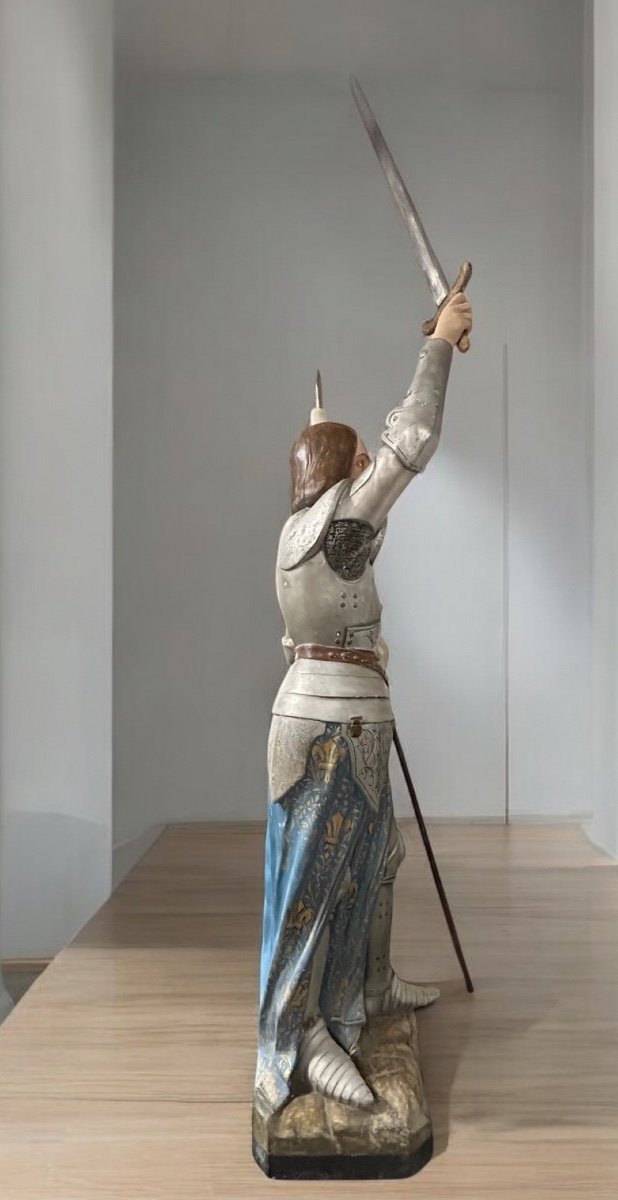 Grande Sculpture D’église Ou De Chapelle En Plâtre Polychrome Jeanne D’arc En Armure Vers 1900-photo-1