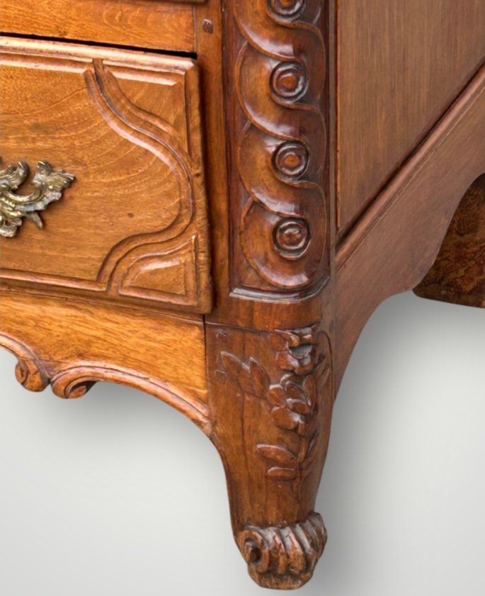 Parisian Chest Of Drawers, Louis XV Period, In Walnut, Stamped Jme P.charriere, 18th Century -photo-1