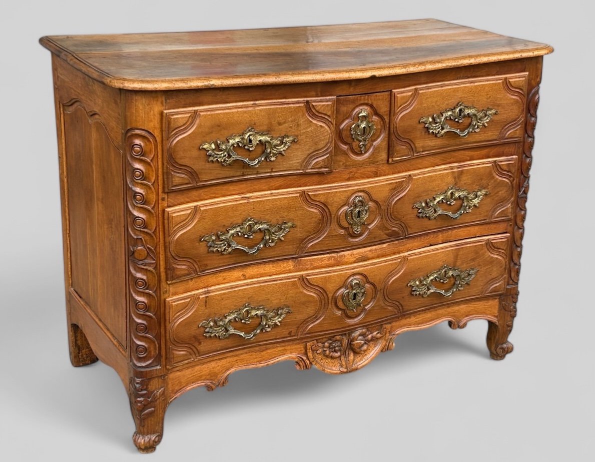 Parisian Chest Of Drawers, Louis XV Period, In Walnut, Stamped Jme P.charriere, 18th Century 