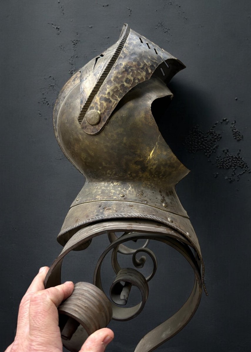 Trois Casques Heaume Médiéval Montés En Appliques vers 1950 - armure chevalier - H 70 cm-photo-6