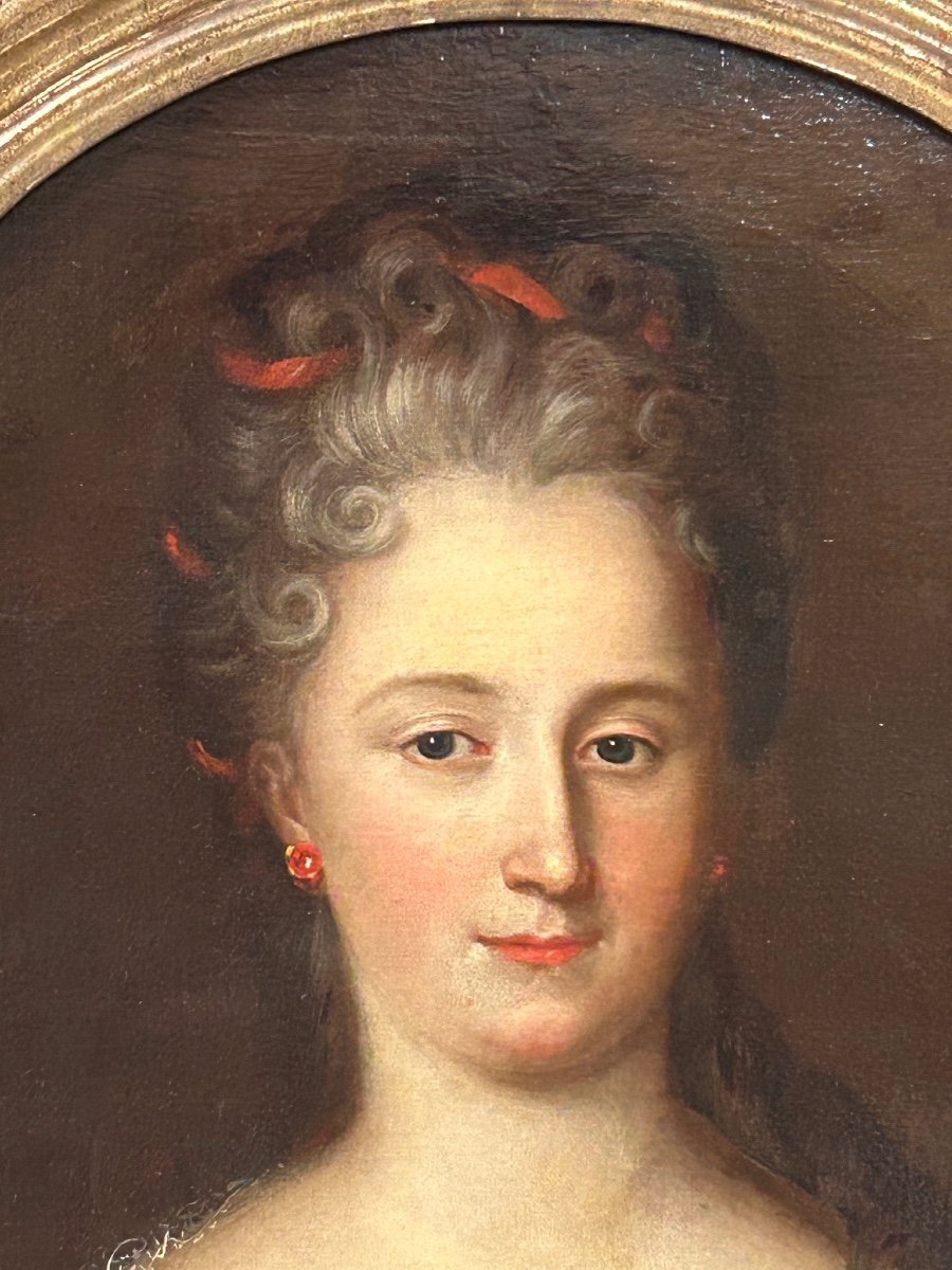 French School - Portrait Of A Woman In Oval From The 18th Century H 90 Cm-photo-3