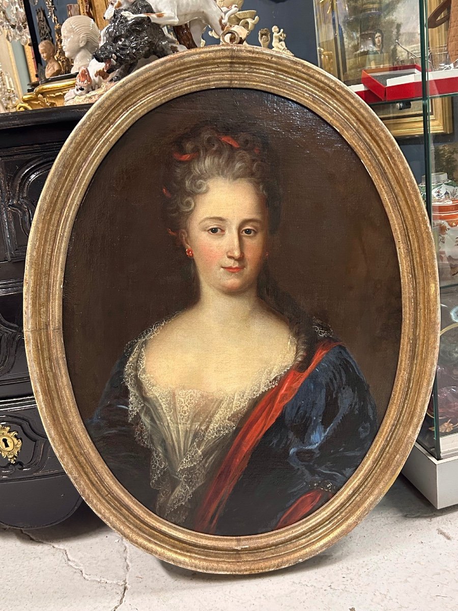 French School - Portrait Of A Woman In Oval From The 18th Century H 90 Cm-photo-4