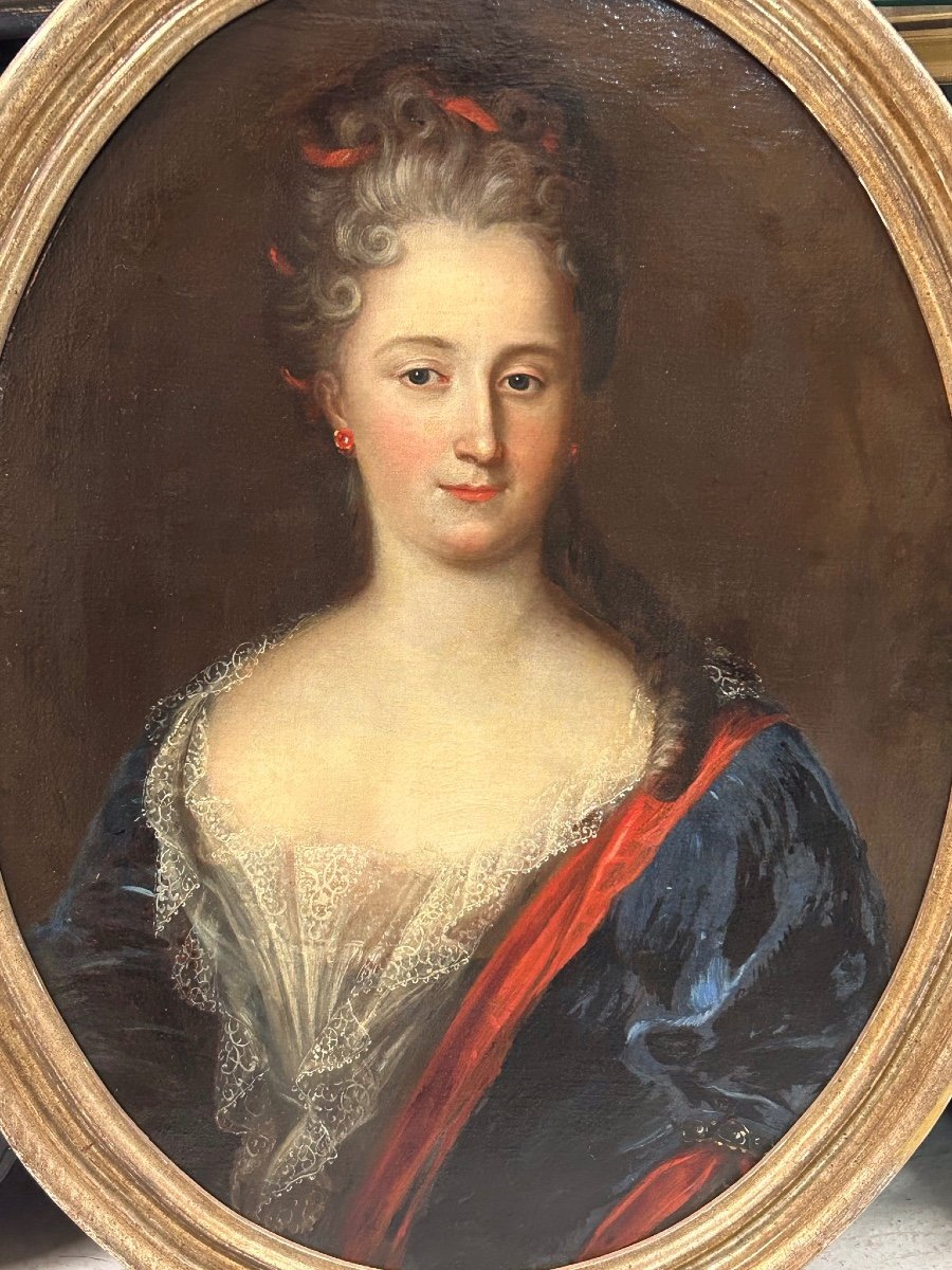 French School - Portrait Of A Woman In Oval From The 18th Century H 90 Cm-photo-4