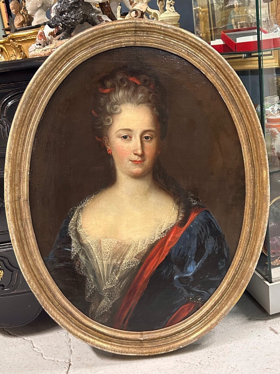 French School - Portrait Of A Woman In Oval From The 18th Century H 90 Cm-photo-7