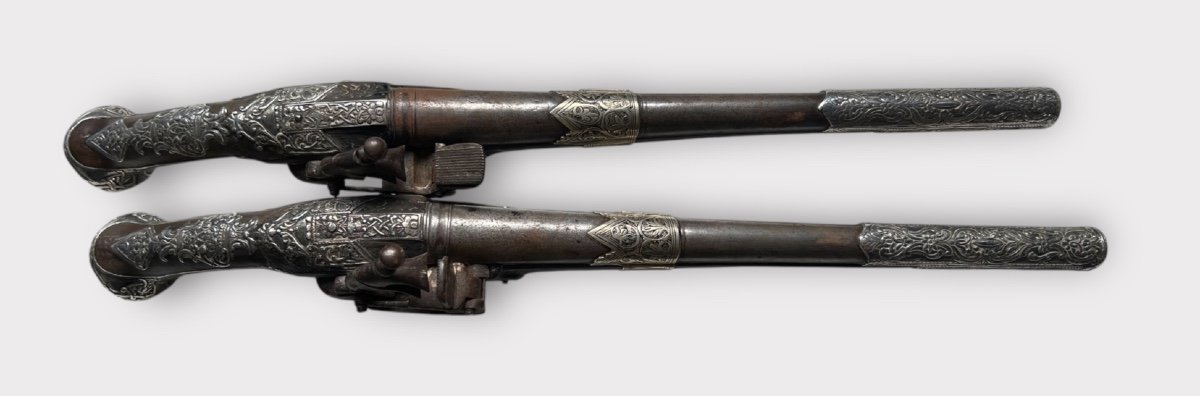 Pair Of "kubur" Pistols - Ottoman Balkan Turkish Empire Silver Chiseled Flintlock Pistol 1830-photo-1