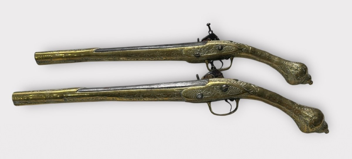 Pair Of Pistols "kubur" - Ottoman Balkan Turkish Empire Chiseled Bronze Flintlock Pistol 1830"-photo-2