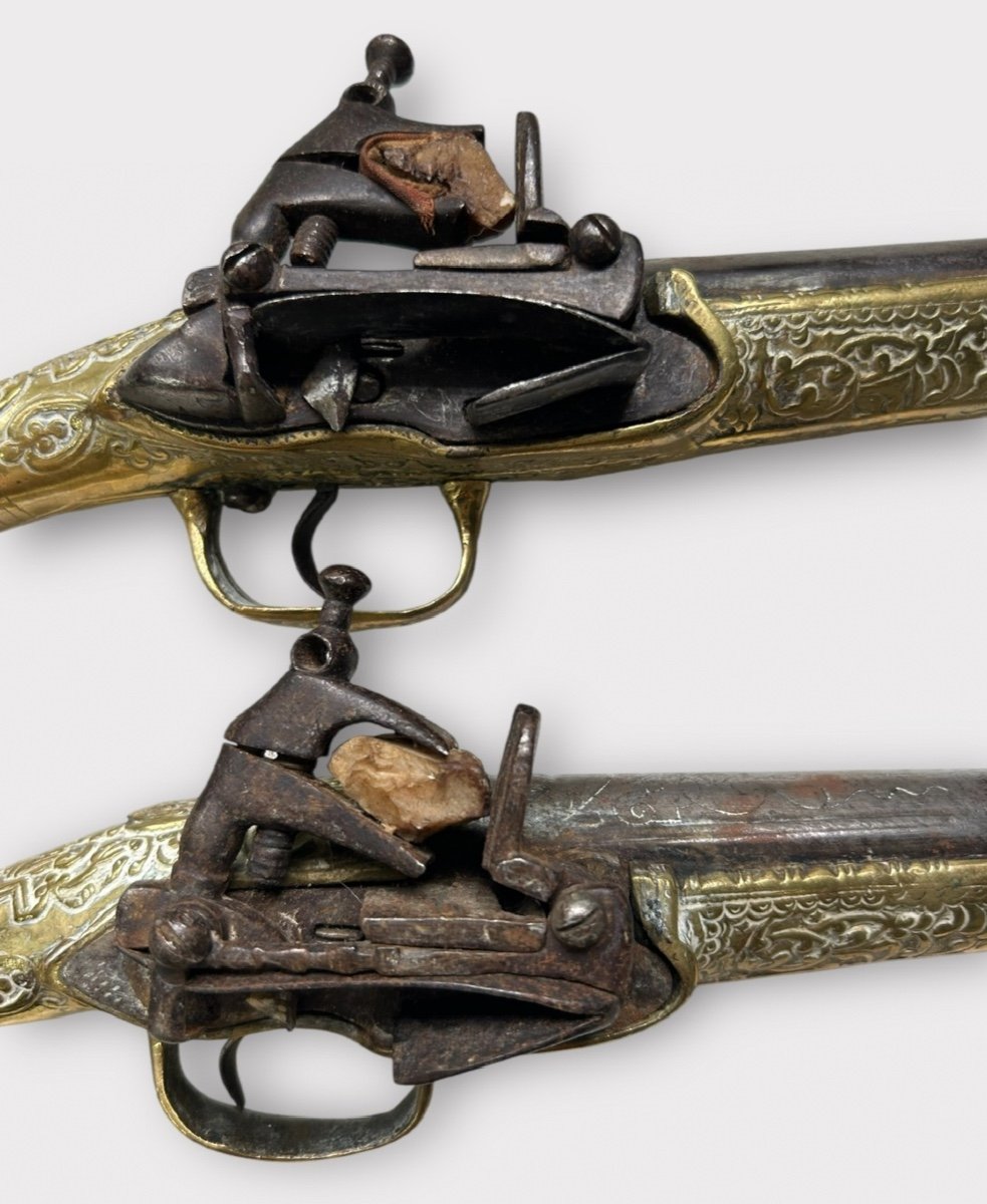 Pair Of Pistols "kubur" - Ottoman Balkan Turkish Empire Chiseled Bronze Flintlock Pistol 1830"-photo-7