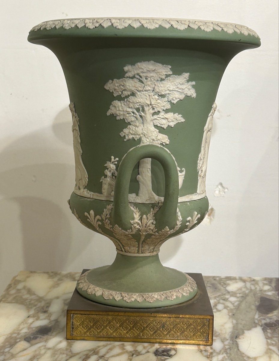 Vase Médicis En Porcelaine De Wedgwood Socle En Bronze Doré D’époque Début XIXéme Siècle -photo-4