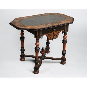 Louis XIII Changer's Table In Walnut Early 18th Century