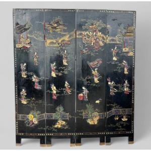 China Antique Four-leaf Screen In Lacquered Wood With Hard Stone Inlay 19th Century 