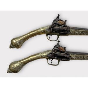 Pair Of Pistols "kubur" - Ottoman Balkan Turkish Empire Chiseled Bronze Flintlock Pistol 1830"