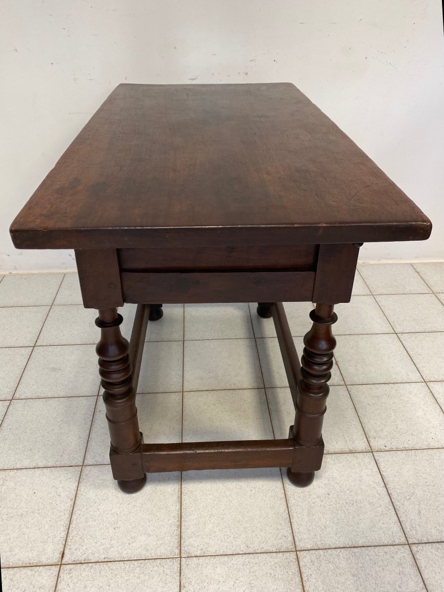 Bolognese Walnut Reel Table. 17th Century-photo-4